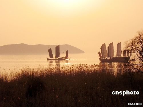 �K�ݾ��c(di��n)�����K���⺮ɽ�� ����̫����������(�D)