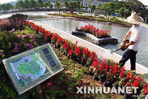 6��24�գ��@�ֹ����ڸ����r(n��ng)�ִ�W(xu��)���A���؃�(y��u)ֲ��@��(n��i)��ֲ�ˮ�� λ�ڸ����r(n��ng)�ִ�W(xu��)���A�V��(ch��ng)�����A���؃�(y��u)ֲ��@��ǰ�깤������e7�fƽ���׵�ֲ��@���Ї�(gu��)�؈D�Π���@�־��^���̌W(xu��)�����С����՞�һ�w��ּ��׌����ČW(xu��)���������˽��r(n��ng)�I(y��)�Ƽ��ɹ��� ���A��l(f��)������ �z�� 