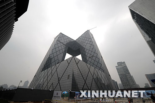 7��30�գ���������Pע����ҕ��ַ��Ƿ�픺�ӭ����һ����150��������ӛ�߽M�ɵą��L�F���@����ǱM����δ����깤��ҲҪ�Г��W�\��������Σ��Ǽ�ָ�]��������������һ�w�Ĉ�����ġ��Õr�����_ַ�ȵĹ����ˆT�����^1000�ˡ��@�������ҕ�_��ַ��ǣ�7��30�Քz���� ���A��ӛ�� ���� �z 