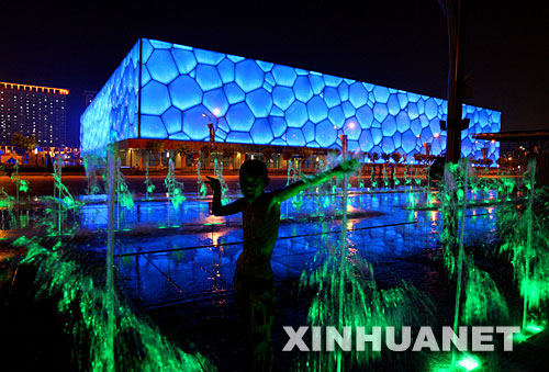  8��3������һ��С�к���λ�ڡ��B�����͡�ˮ������֮�g��������Ȫ�g��ˣ����ҹ�ġ��B�����͡�ˮ��������׃�ö�ʵ�������Ȫ���c�Y�·������ˡ� ���A��ӛ�߅���푔z 