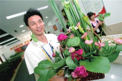 �W�\���ջ��@����(�D)