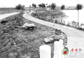 ��򣺶����޺�����ع��@