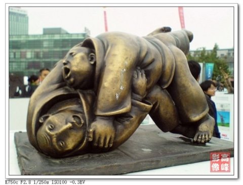 �W�\���ܣ�չ�F�����Ļ�