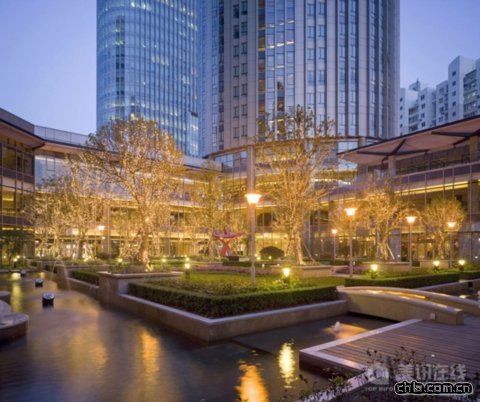 上海由由國際廣場