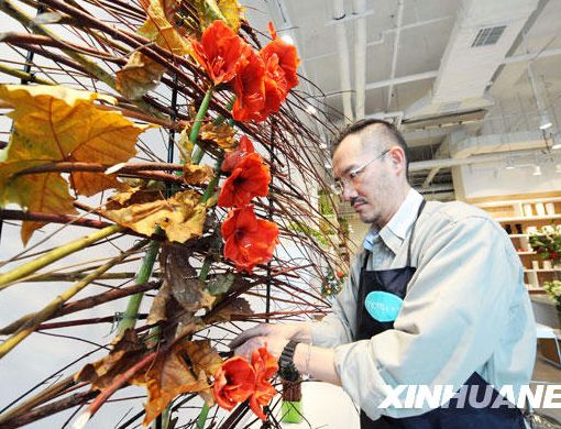 ʥ�Q�������ͻ�ˇ����