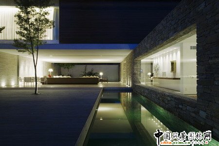 �����������R�����W�߸��O(sh��)Ӌ(j��)Casa Mirindaba�e��