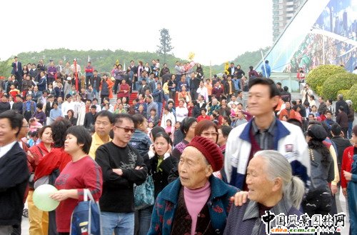 �����е����ù��@�Ļ���28���_Ļ(�M�D)