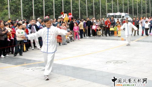 �����е����ù��@�Ļ���28���_Ļ(�M�D)