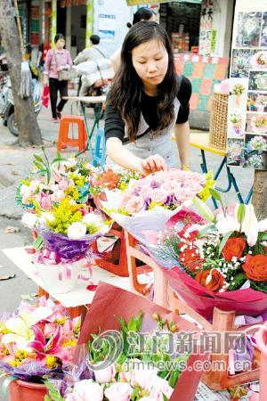 �V�|���T�����˹�õ��q�r ��ǰ�A�����˃ɳ�