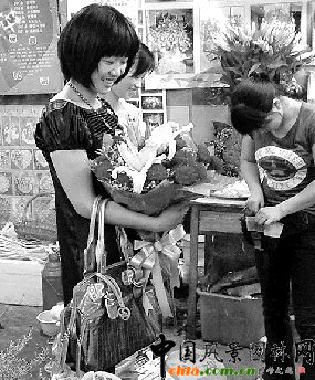 ���ݣ�ĸ�H��ʾ�� ����ܰ���N