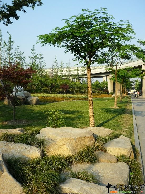 ����ʯ��·�����^(q��)�ξG�����̢��