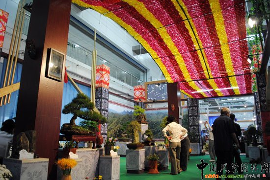 ���ߌû�����(����)�҃�(n��i)չ--�F��չ�^(q��)