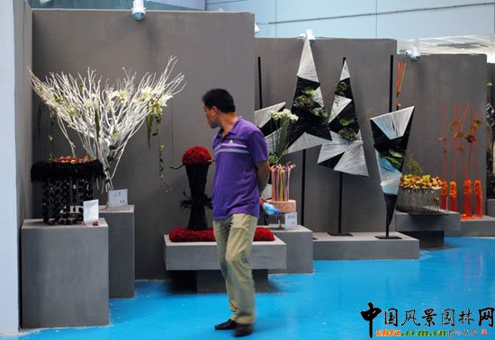 ���ߌû�����(����)�҃�չ--��ˇ�^