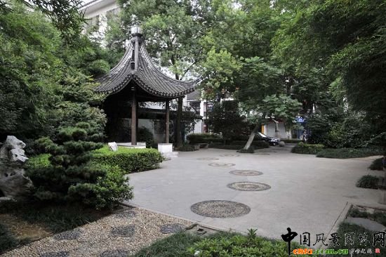 �����С�Έ@