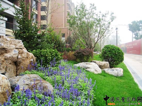 �@�^(q��)��·