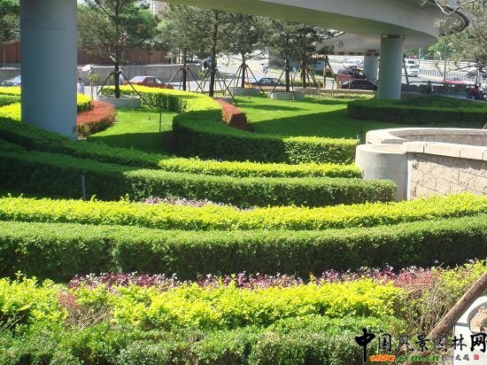 �����hʾ���ε�·�G�����ι���