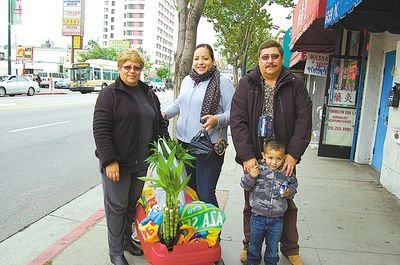 ����ʥ���{͡�Z��ķ�ZƝһ��ʥ�Q�������Ї��ǣ�ُ�I���F�񡢰lؔ�䣬����2010�꽛���ܺ��D�� 