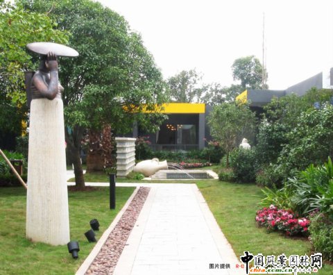 �Lɳ �����{��