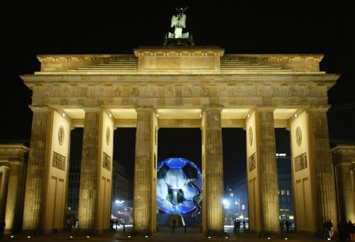 ��������