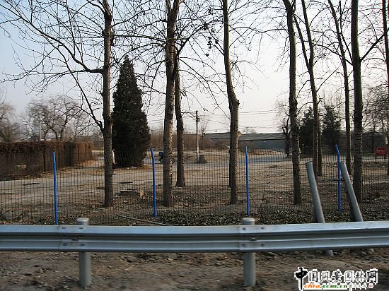 �׶��C������