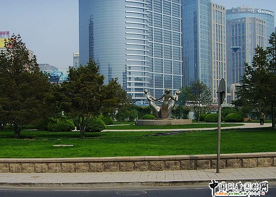 �׶��C(j��)����Ԫ��