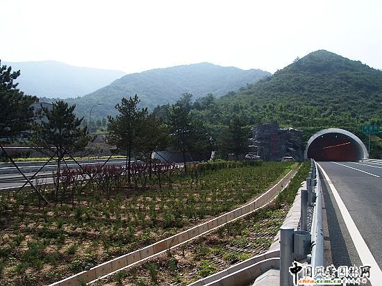 ��ƽ����·��X�������ھG��