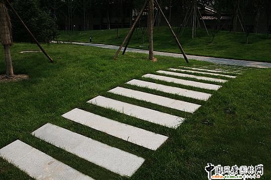 �y݆���ھ��^����