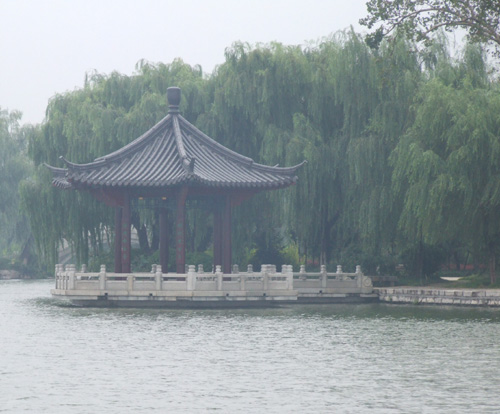 �������L��