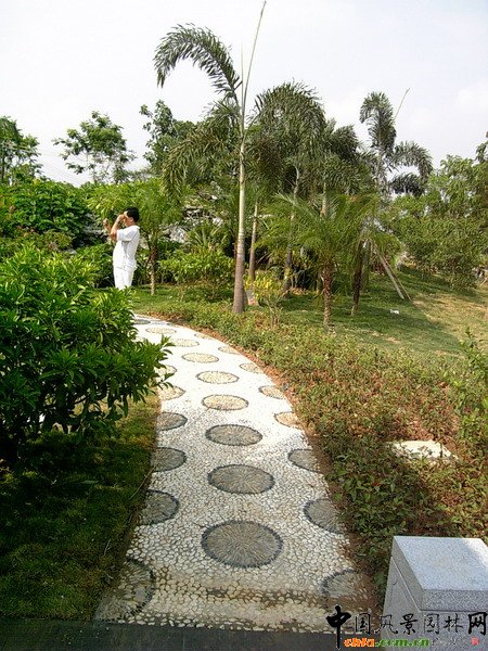 �@���@�@·