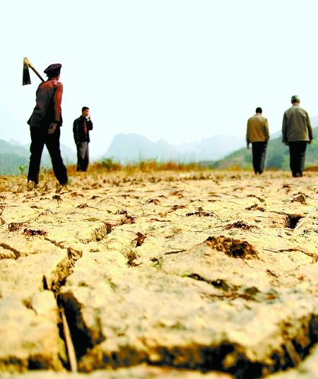 3��16�գ��V���|�m�h�����������Ⱥ������ƽ�����صȺ��꓌�N��