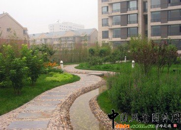 �������V���TסլС�^(q��)ʩ��ǰ�c�����󌦱�