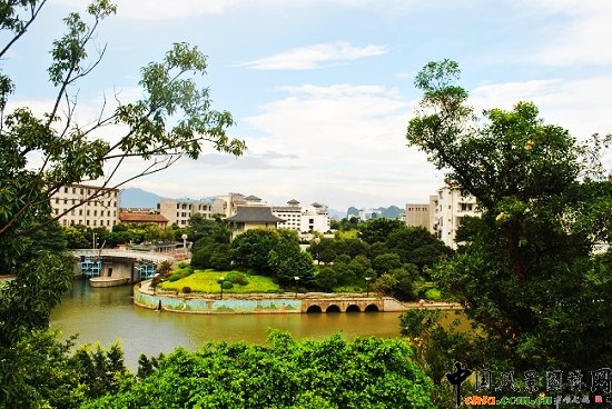 ������̩�������u