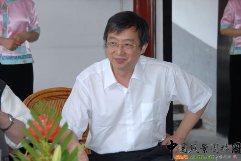 �����й������ĸ����θߴ�