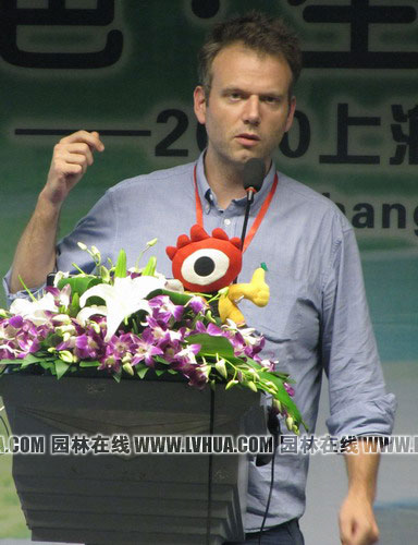 �Ϻ�����܎�@ˇ���޹�˾��ϯ�O(sh��)Ӌ(j��)��Justin