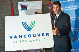 ���W��(hu��)�ϣ��ظ��Aչʾ���Լ���(du��)�Gɫ��(j��ng)��(j��)��Ұ��