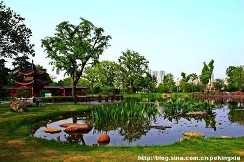 �������^����