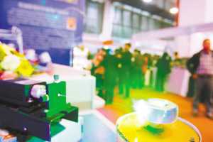 ������h�M��10��r�g�����ǻ۳���(�M�D)