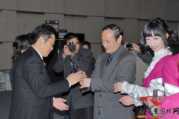 �@ұ�����