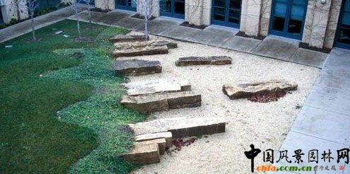 ˹̹����W�Ŀ