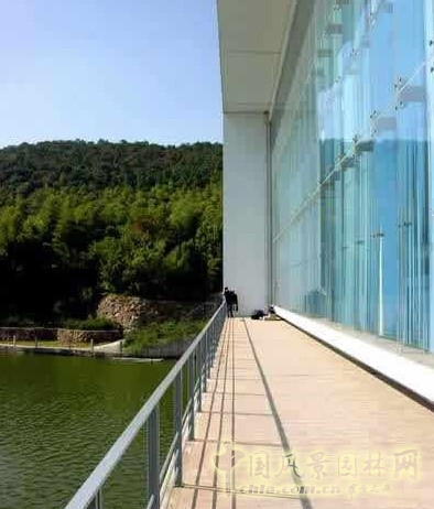 蘇州大學(xué)文正學(xué)院圖書(shū)館