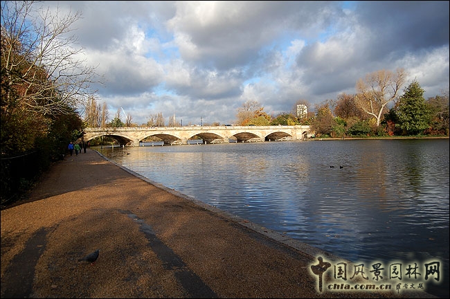 紅框就是當(dāng)年建造“水晶宮”的位置
