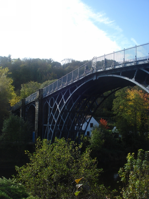 英國鐵橋峽谷 中國風景園林網