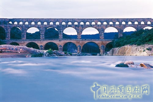 加爾橋 中國風(fēng)景園林網(wǎng)