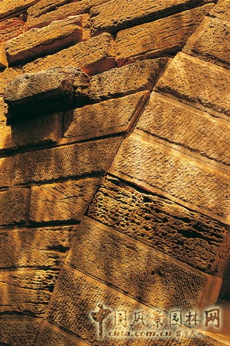 加爾橋 中國風景園林網(wǎng)