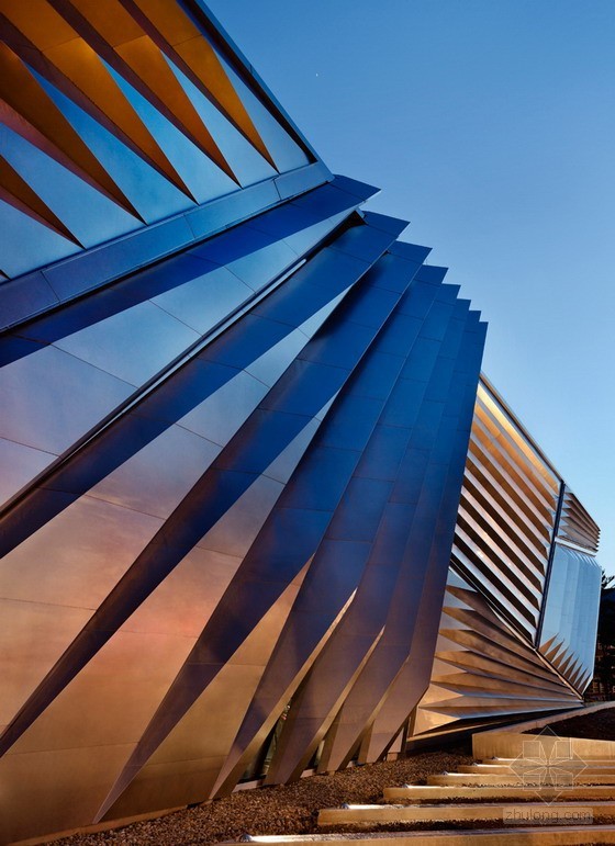 扎哈?哈迪德設計的廣義藝術博物館
