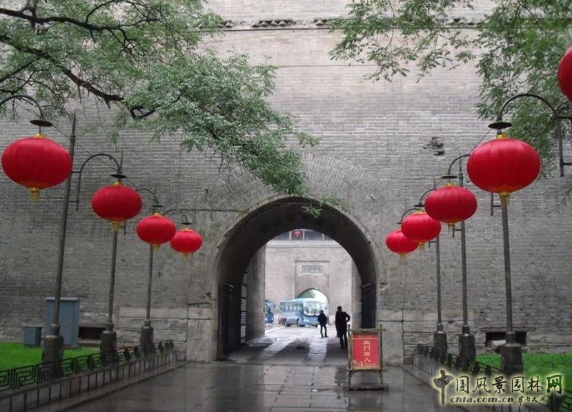 西安城墻(唐皇宮墻、明城墻)