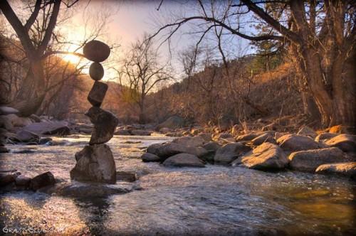 滲透出禪道的疊石藝術