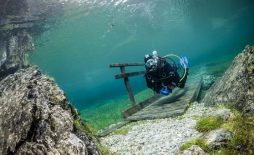 奧地利冰川融雪淹沒公園造奇景
