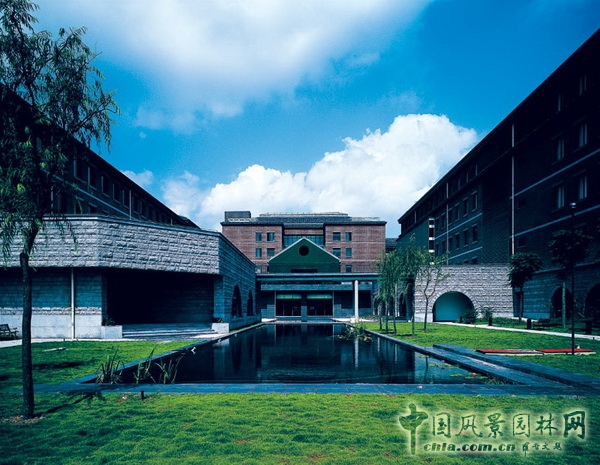 深圳平安金融大學(xué) 景觀設(shè)計(jì) 何小強(qiáng) 設(shè)計(jì)師 中國風(fēng)景園林網(wǎng)