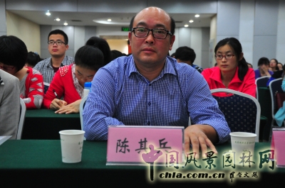 四川農(nóng)業(yè)大學(xué)風(fēng)景園林學(xué)院院長陳其兵